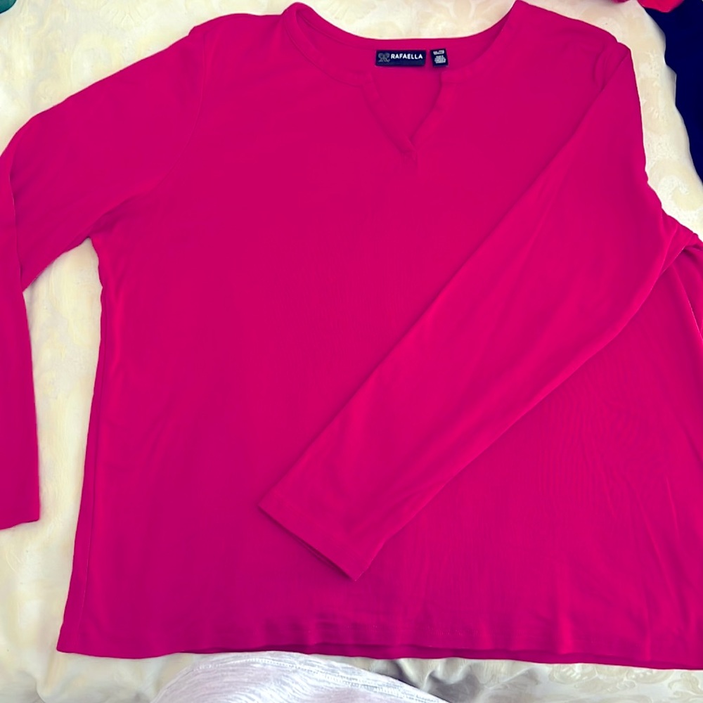 Fuschia long sleeved tunic